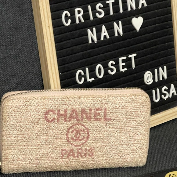 CHANEL Pink/gold Tweed Deauville Zippy Wallet with Gold Hardware - Picture 16 of 16